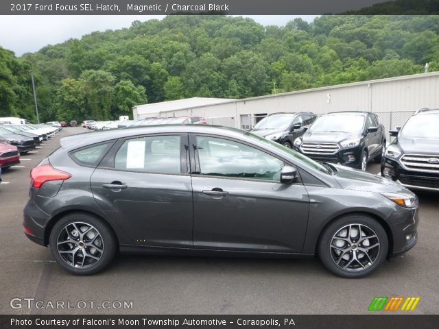 2017 Ford Focus SEL Hatch in Magnetic