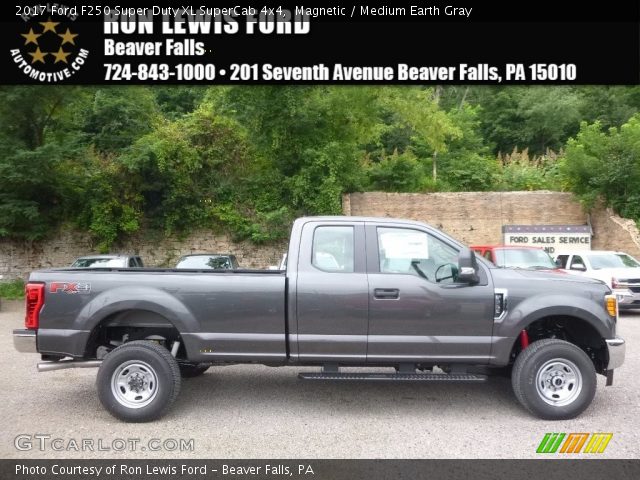 2017 Ford F250 Super Duty XL SuperCab 4x4 in Magnetic