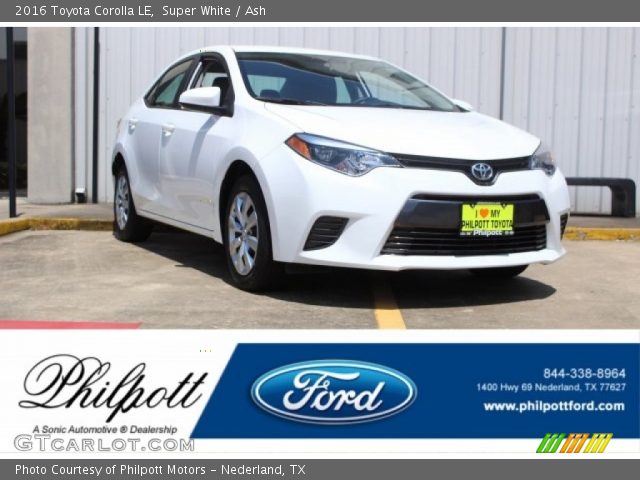 2016 Toyota Corolla LE in Super White