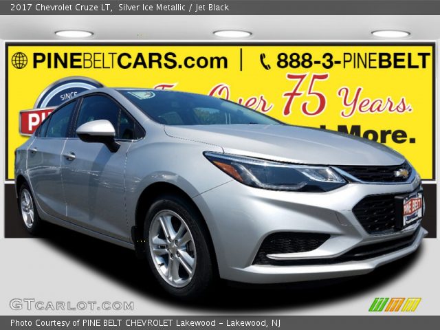 2017 Chevrolet Cruze LT in Silver Ice Metallic