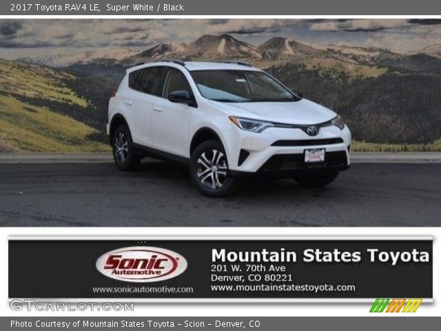 2017 Toyota RAV4 LE in Super White