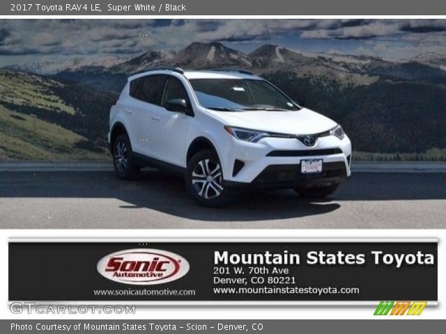 2017 Toyota RAV4 LE in Super White