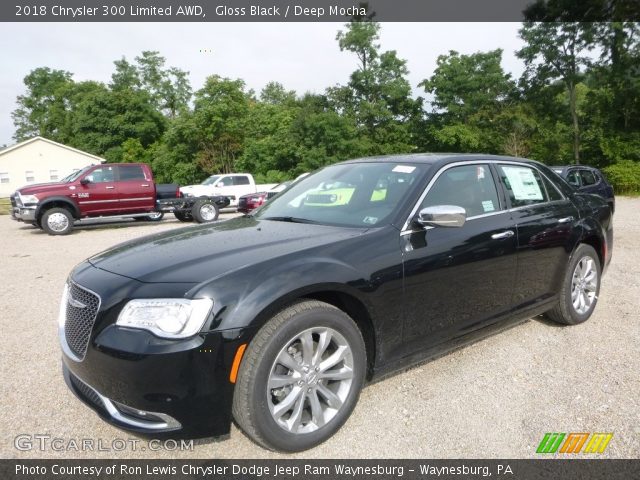 2018 Chrysler 300 Limited AWD in Gloss Black