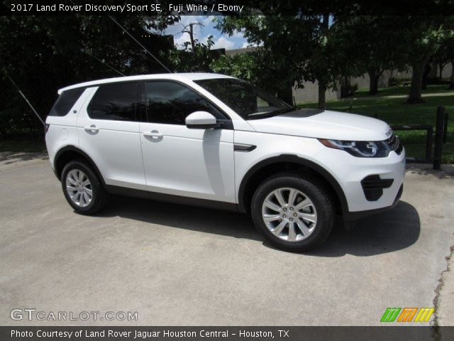 2017 Land Rover Discovery Sport SE in Fuji White