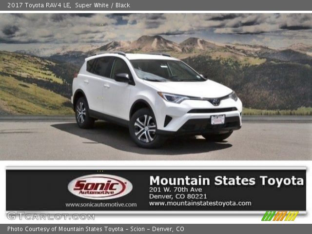 2017 Toyota RAV4 LE in Super White