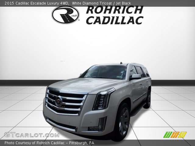 2015 Cadillac Escalade Luxury 4WD in White Diamond Tricoat