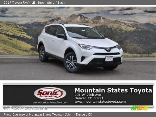2017 Toyota RAV4 LE in Super White
