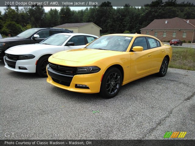2018 Dodge Charger GT AWD in Yellow Jacket