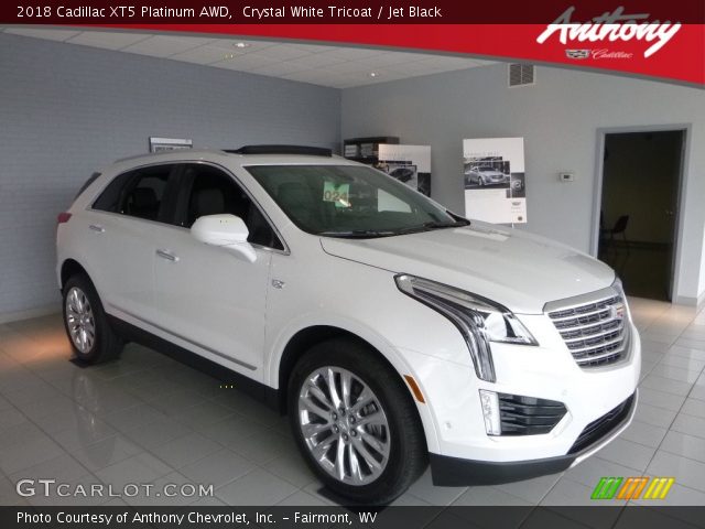 2018 Cadillac XT5 Platinum AWD in Crystal White Tricoat