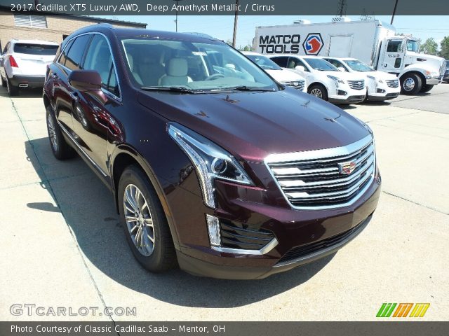 2017 Cadillac XT5 Luxury AWD in Deep Amethyst Metallic