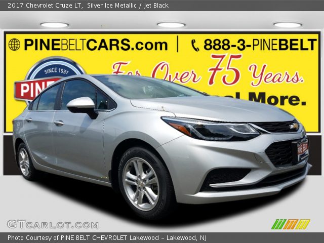 2017 Chevrolet Cruze LT in Silver Ice Metallic