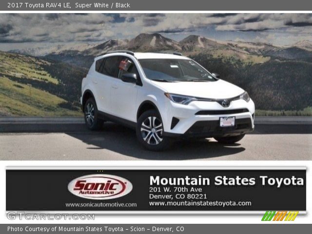 2017 Toyota RAV4 LE in Super White