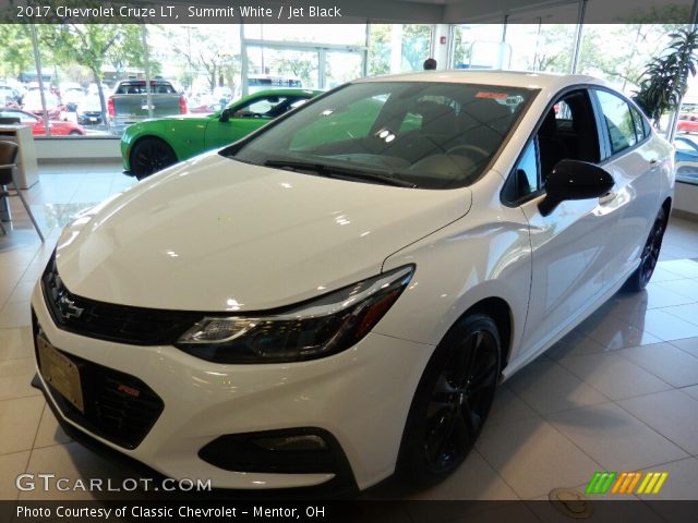 2017 Chevrolet Cruze LT in Summit White