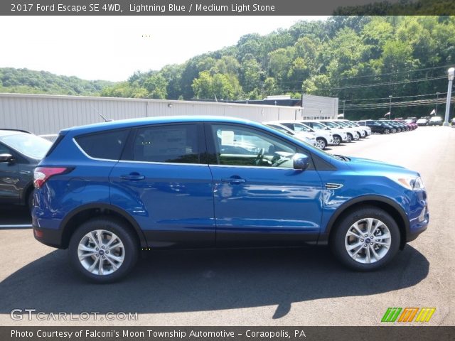 2017 Ford Escape SE 4WD in Lightning Blue
