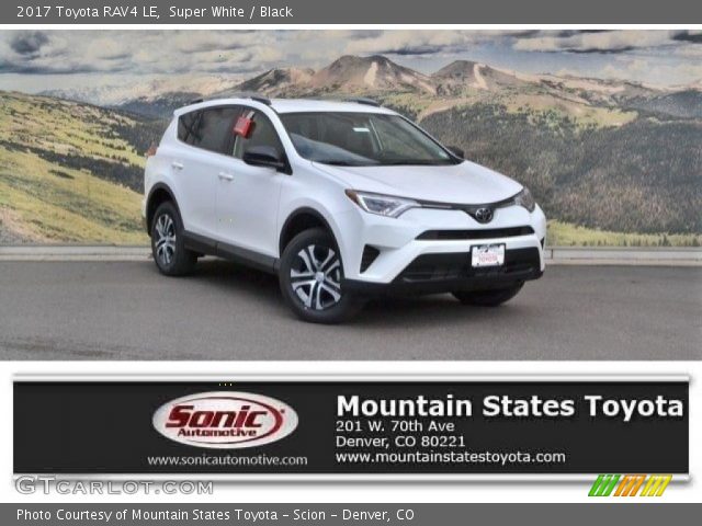 2017 Toyota RAV4 LE in Super White