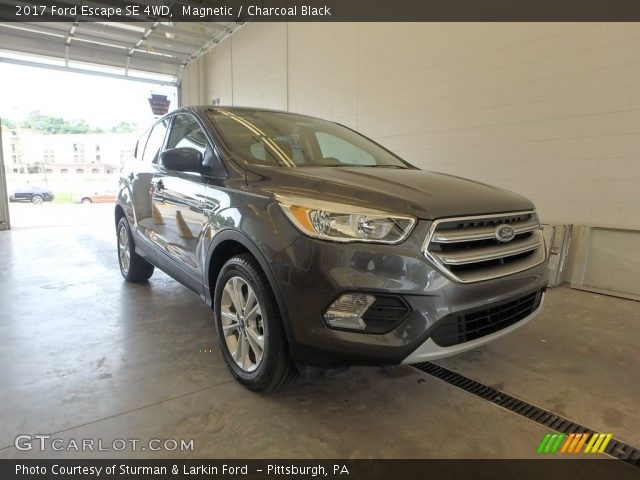2017 Ford Escape SE 4WD in Magnetic