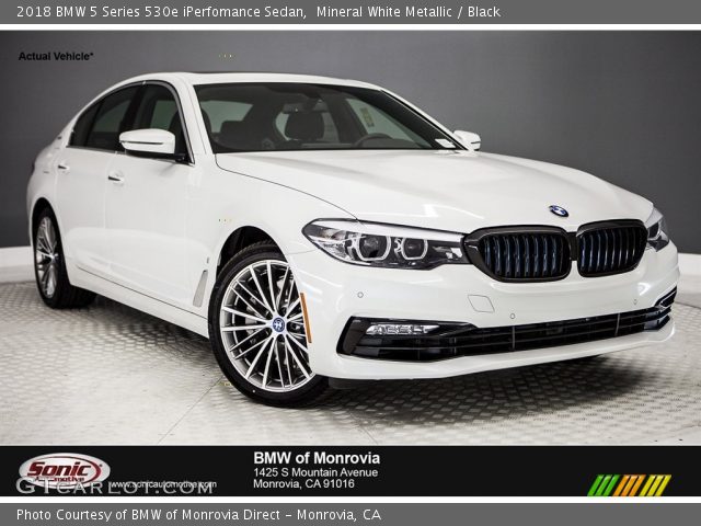 2018 BMW 5 Series 530e iPerfomance Sedan in Mineral White Metallic