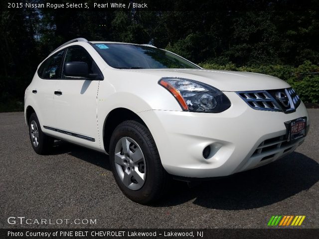 2015 Nissan Rogue Select S in Pearl White