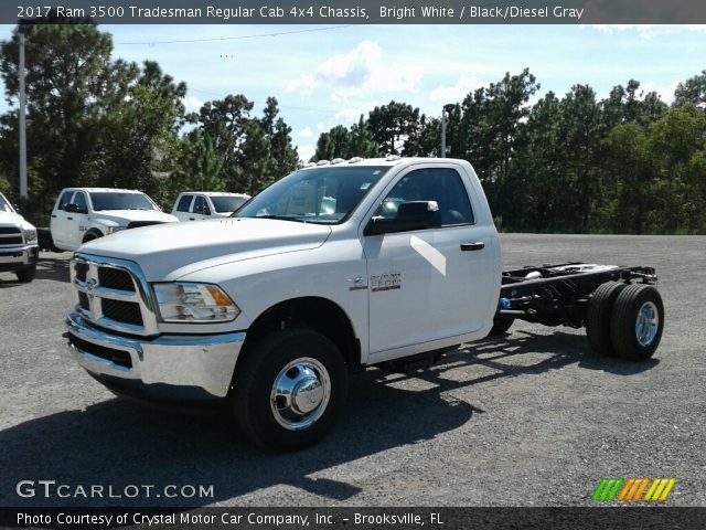 2017 Ram 3500 Tradesman Regular Cab 4x4 Chassis in Bright White