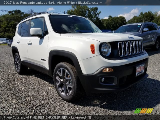 2017 Jeep Renegade Latitude 4x4 in Alpine White