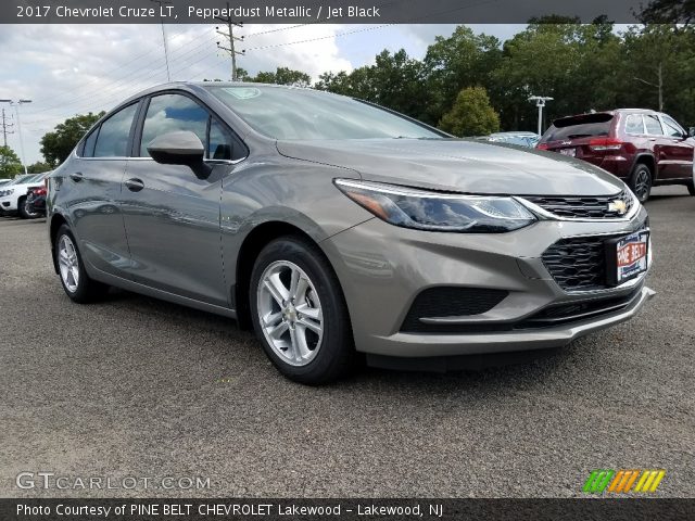 2017 Chevrolet Cruze LT in Pepperdust Metallic