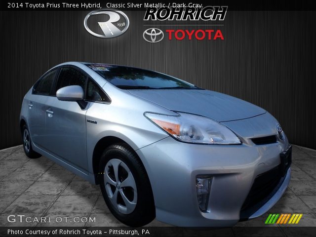 2014 Toyota Prius Three Hybrid in Classic Silver Metallic