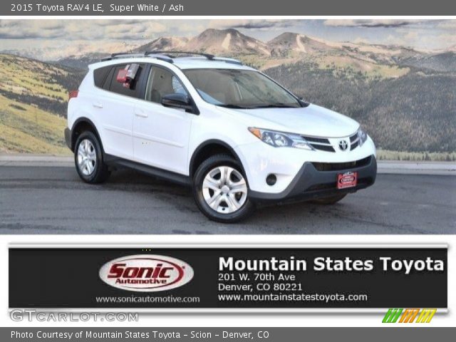 2015 Toyota RAV4 LE in Super White