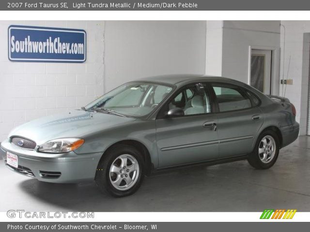 2007 Ford Taurus SE in Light Tundra Metallic