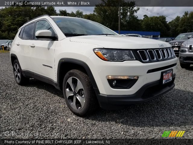 2018 Jeep Compass Latitude 4x4 in White