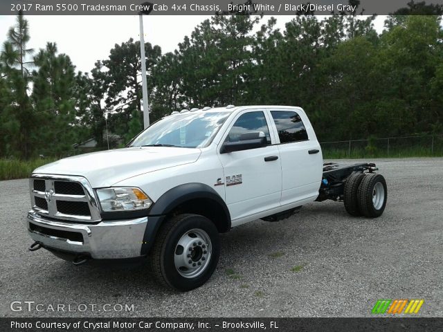 2017 Ram 5500 Tradesman Crew Cab 4x4 Chassis in Bright White