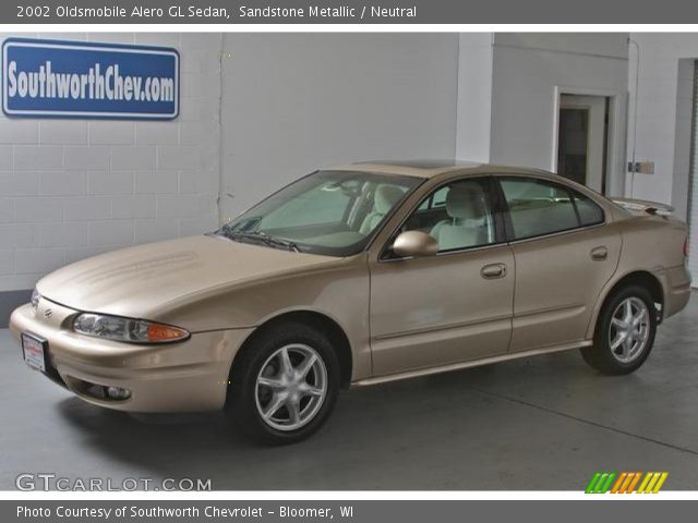 2002 Oldsmobile Alero GL Sedan in Sandstone Metallic