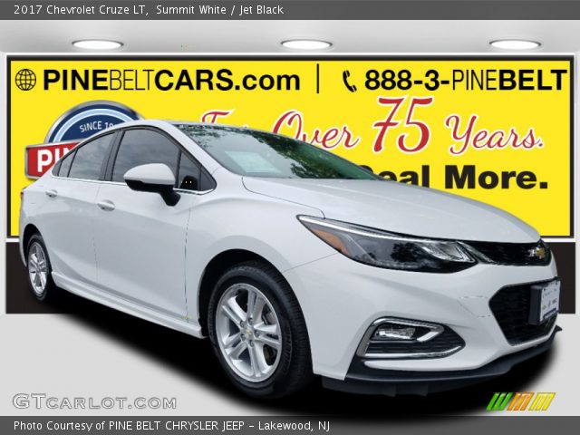 2017 Chevrolet Cruze LT in Summit White