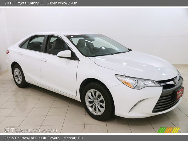 2015 Toyota Camry LE in Super White