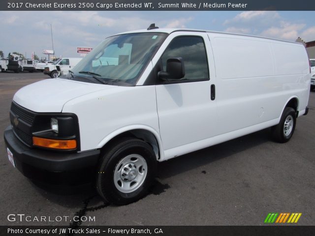 2017 Chevrolet Express 2500 Cargo Extended WT in Summit White