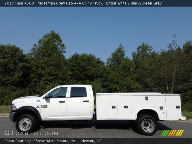 2017 Ram 4500 Tradesman Crew Cab 4x4 Utility Truck in Bright White