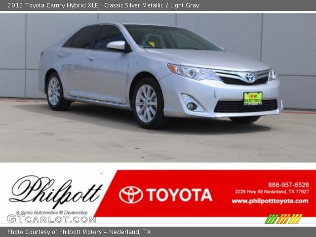 2012 Toyota Camry Hybrid XLE in Classic Silver Metallic