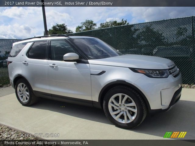 2017 Land Rover Discovery HSE in Indus Silver