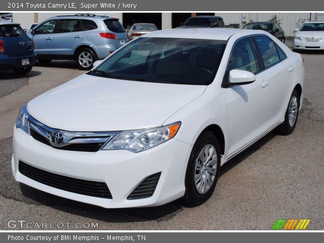 2014 Toyota Camry LE in Super White