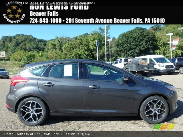 2017 Ford Focus SEL Hatch in Magnetic
