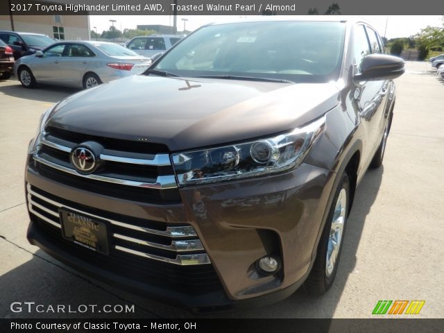 2017 Toyota Highlander Limited AWD in Toasted Walnut Pearl