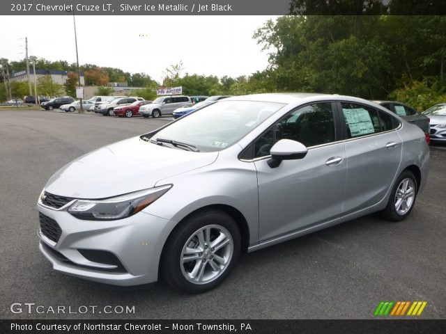 2017 Chevrolet Cruze LT in Silver Ice Metallic