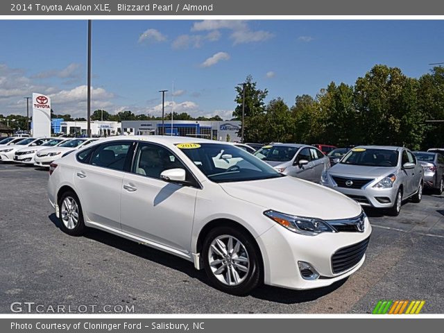 2014 Toyota Avalon XLE in Blizzard Pearl