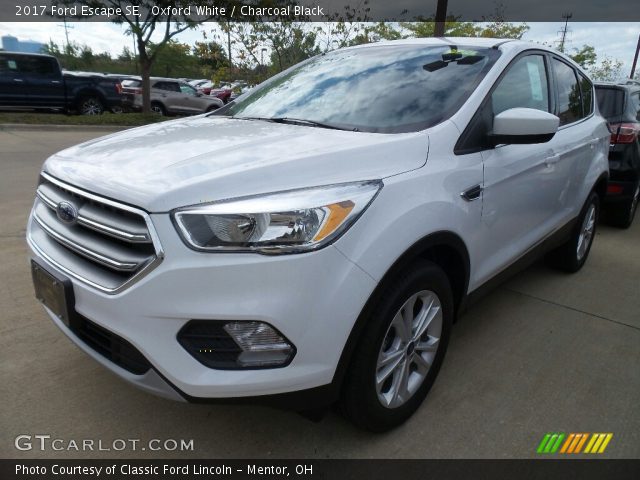 2017 Ford Escape SE in Oxford White