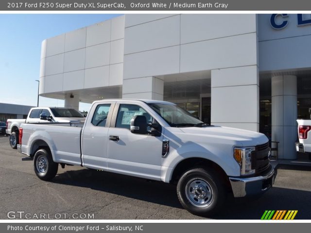 2017 Ford F250 Super Duty XL SuperCab in Oxford White