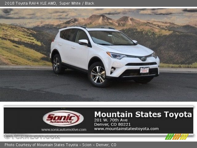 2018 Toyota RAV4 XLE AWD in Super White