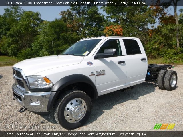 2018 Ram 4500 Tradesman Crew Cab 4x4 Chassis in Bright White