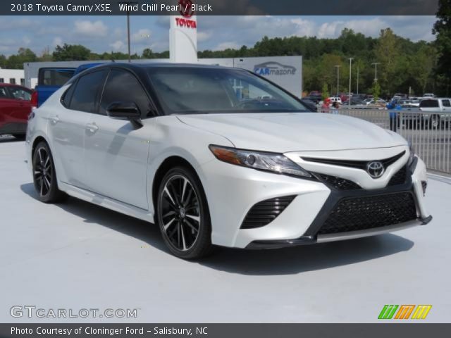 2018 Toyota Camry XSE in Wind Chill Pearl