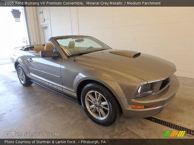 2005 Ford Mustang V6 Premium Convertible in Mineral Grey Metallic