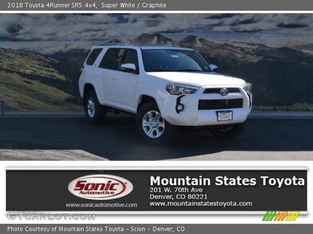 2018 Toyota 4Runner SR5 4x4 in Super White
