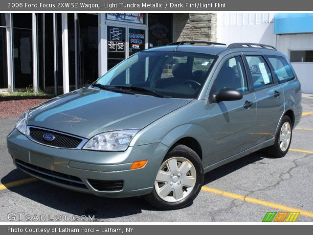 2006 Ford Focus ZXW SE Wagon in Light Tundra Metallic